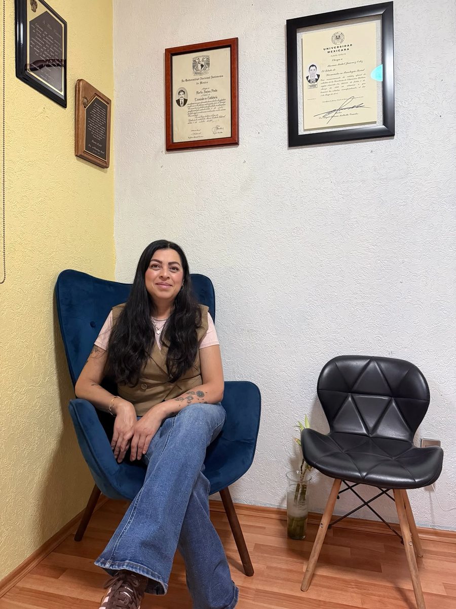 Michel Jiménez, psicóloga y psicoterapeuta, en su consultorio